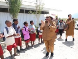 Kunjungan ke Jayawijaya, Wamendagri Ribka Ingatkan Bahaya Stunting bagi Anak-Anak