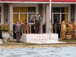 Dandim 0418/Palembang Menjadi Pembina Upacara Di SMA N 3 Palembang
