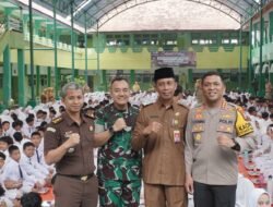 Forkopimda Sidoarjo Tinjau Pembagian Makan Bergizi Gratis