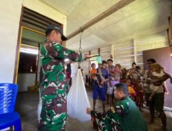 Tingkatkan Imunisasi Balita, Satgas Yonif 512/QY Peduli Kesehatan Balita di Kampung Yabanda