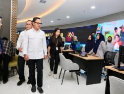 Tinjau Mal Pelayanan Publik Kota Makassar, Wamendagri Bima Apresiasi Integrasi Berbagai Layanan