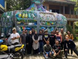 Stikosa AWS dan Ecoton Foundation Adakan Work Shop Komunikasi Lingkungan