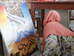 62 Peserta MTQ Antusias Ikut Lomba Kaligrafi Kontemporer dan Dekorasi