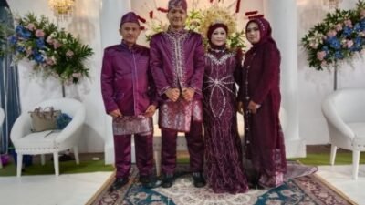 Resepi Pernikahan Putra Bapak Sastra Wiharja dan Ibu Hersih(Een) Amanda Rahmah dan Tedy Ramdhan Berlangsung Meriah