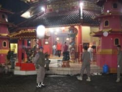 Satpol PP Kabupaten Tangerang Jaga Ketertiban Vihara Saat Imlek 2025