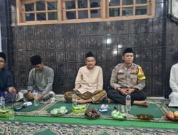 Bhabinkamtibmas Polsek Balaraja Aipda Rahmat Hadiri Peringatan Isra Mi’raj di Masjid Jami Al-Husna Desa Kaliasin Kec. Sukamulya Darkum Polsek Balaraja