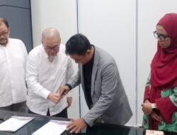 Kesepakatan Kerjasama Stikosa AWS dengan Fisip Unair