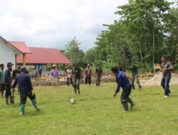Jalin Keakraban, Anggota Satgas TMMD 123 Kodim 1416/Muna Olah Raga Volleyball Bersama Usai Kegiatan Fisik