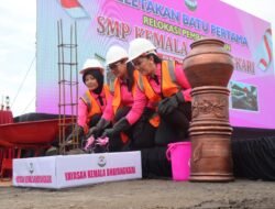 Ny. Juliati Sigit Prabowo Lakukan Peletakan Batu Pertama Pembangunan SMK Kemala Bhayangkari, Tanda Komitmen Pendidikan