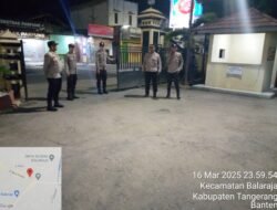 Anggota Polsek Balaraja Giat Sispam Guna Antisipasi Guantibmas Malam hari di Mako Polsek Balaraja Polresta Tangerang