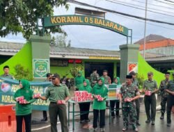 Koramil 05/Balaraja dan Persit KCK Ranting 06 Berbagi Takjil di Bulan suci Ramadan 1446 H