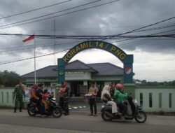 Koramil 14/Panongan Berbagi Takjil Untuk Masyarakat