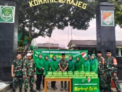 TNI AD Peduli, Koramil 12/Rajeg Bagikan Takjil di Rajeg Tangerang