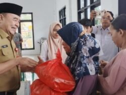 Sekda Tinjau GPM Bazar Murah Di Kecamatan Kresek dan Kronjo