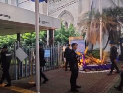 Polisi Amankan Ibadah Paskah di Gereja Katedral Jakarta