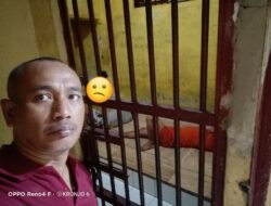 Pastikan Tahanan Dalam Keadaan Sehat, Perwira Pengawas (Pawas) Mengecek Rutan Polsek Kronjo Polresta Tangerang