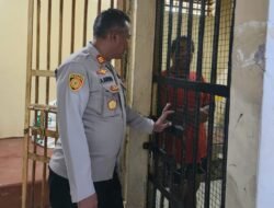 Menjaga Keamanan Kapolsek Kresek Lakukan Pengecekan Rutin Tahanan di Mapolsek Kresek Polresta Tangerang