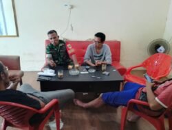 Babinsa Cikasungka Komsos Bahas Keamanan dan Ketertiban