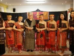 Empat Jam di Sumatra Utara: KJRI Hamburg Hadirkan Eksotisme Budaya Indonesia di Lange Nacht der Konsulate 2025