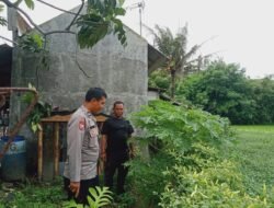 Dalam mendukung Program Ketahanan Pangan Aiptu Sukarna berikan motivasi kepada warga di Desa Patrasana