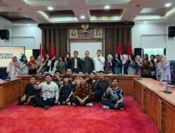 Kunjungan Studi Mahasiswa UNIS Disambut Hangat Ketua DPRD Kabupaten Tangerang