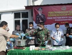 Dandim Pemalang Saksikan Pemusnahan Barang Bukti di Kejaksaan Negeri Pemalang