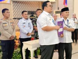 Camat Dadang Pimpin Sertijab Struktural di Kecamatan Kelapa Dua, Dwi Chandra Budiman Resmi Jadi Sekcam