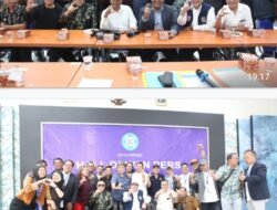 Duet Akhmad Munir & Atal Depari Resmi Daftar Caketum dan Calon Ketua DK PWI Pusat 2025-2030