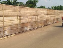 Pasca Kegiatan Pangdam Terkait Pembersihan Sampah di Area Sentiong, Kini Pasang Pemagaran
