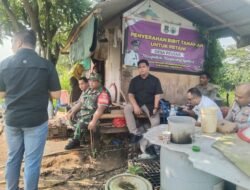 Babinsa Komsos dengan Warga Bahas Pertanian di Wilayah