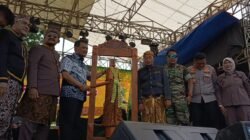 Dandim Pemalang Dampingi Gubernur Jawa Tengah Buka Festival Mangga Tahun 2025 di Desa Penggarit