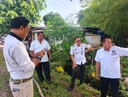 Respon Cepat Camat Solear Tinjau Lokasi Banjir di Taman Kirana Surya