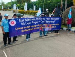 Gelar Aksi Demo Digedung Bupati, Gerakan KAWAN Desak Finny Widiyanti Dicopot