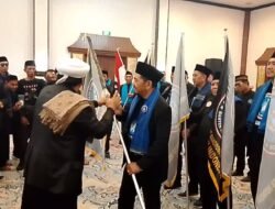 TB H. Ali Jayadi Resmi Terima Bendera Petaka Perguruan Pencak Silat Bandrong Banten DPD Kabupaten Tangerang Periode 2025-2030