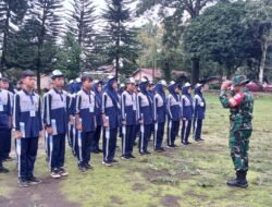Babinsa Koramil 10/Moga Terjun Langsung dalam Latihan Dasar Kepemimpinan Siswa (LDKS) OSIS SMP N 1 Bantarbolang