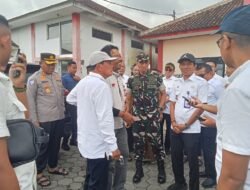 Kodim 0510/Tigaraksa Berikan Sembako Dalam Pengecekan Wilayah Banjir