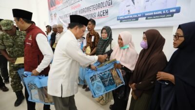 Semarakkan Ramadan, Kasatgas Tito Salurkan Bantuan untuk Korban Bencana di Pidie Jaya