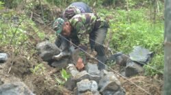 Kejar Target Minggu Terakhir, Satgas TMMD Brebes Percepat Pengerjaan Talud di Desa Cikuya
