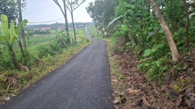 Kado Manis Jelang Penutupan: Pengaspalan Jalan TMMD di Desa Cikuya Rampung 100 Persen