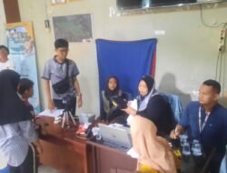 Jajaran Desa Gunung Kaler Bersama Petugas Kecamatan dan Dukcapil Laksanakan Jemput Bola Layani Kependudukan