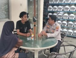 Polsek Panongan Sosialisasikan Layanan 110 kepada Warga Desa Ciakar