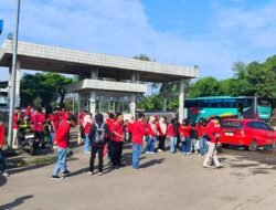Polsek Cikupa Kawal Keberangkatan Massa Buruh SP/SB ke DPR RI dalam Rangka May Day 2026