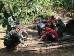 Rangkaian Besi Kokoh kan Cor Jembatan Desa Krangean