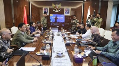 Pemerintah Bahas Pengelolaan Kepegawaian dan Keuangan Daerah