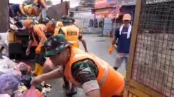SATGAS SAMPAH KORAMIL 13/CISOKA BERSIHKAN TUMPUKAN SAMPAH DI DESA CISOKA