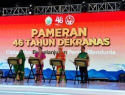 Kenakan Baju Bodo, Tri Tito Hadiri Acara Syukuran 46 Tahun Dekranas di Makassar