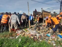 Satgas Sampah Kodim 0510/Tigaraksa Bersihkan Tumpukan Sampah di Desa Rajeg Mulya