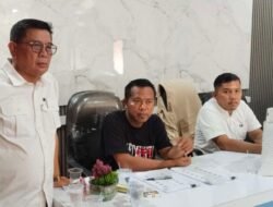 Pemdes Sentul Bagikan Beras Kepada 859 Warga Penerima Manfaat