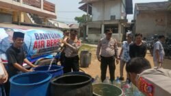 Polresta Tangerang Salurkan 10 Ribu Liter Air Bersih, 200 KK Warga Serdang Kulon Terbantu