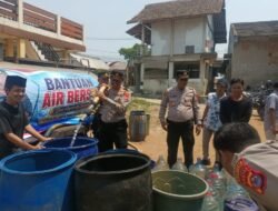 Polresta Tangerang Salurkan 10 Ribu Liter Air Bersih, 200 KK Warga Serdang Kulon Terbantu